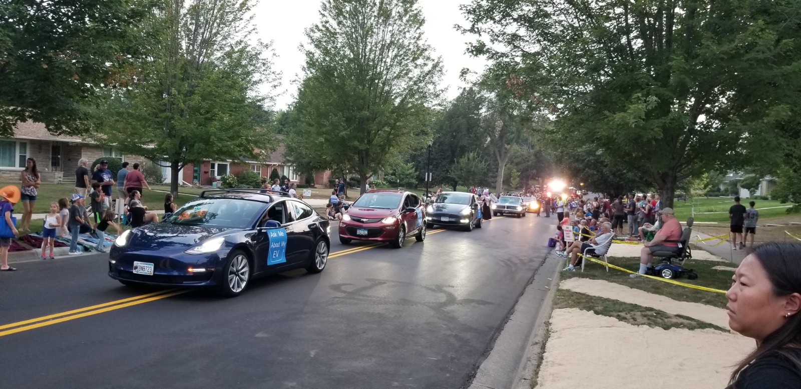 CFS members driving electric cars in the 2021 VillageFest parade